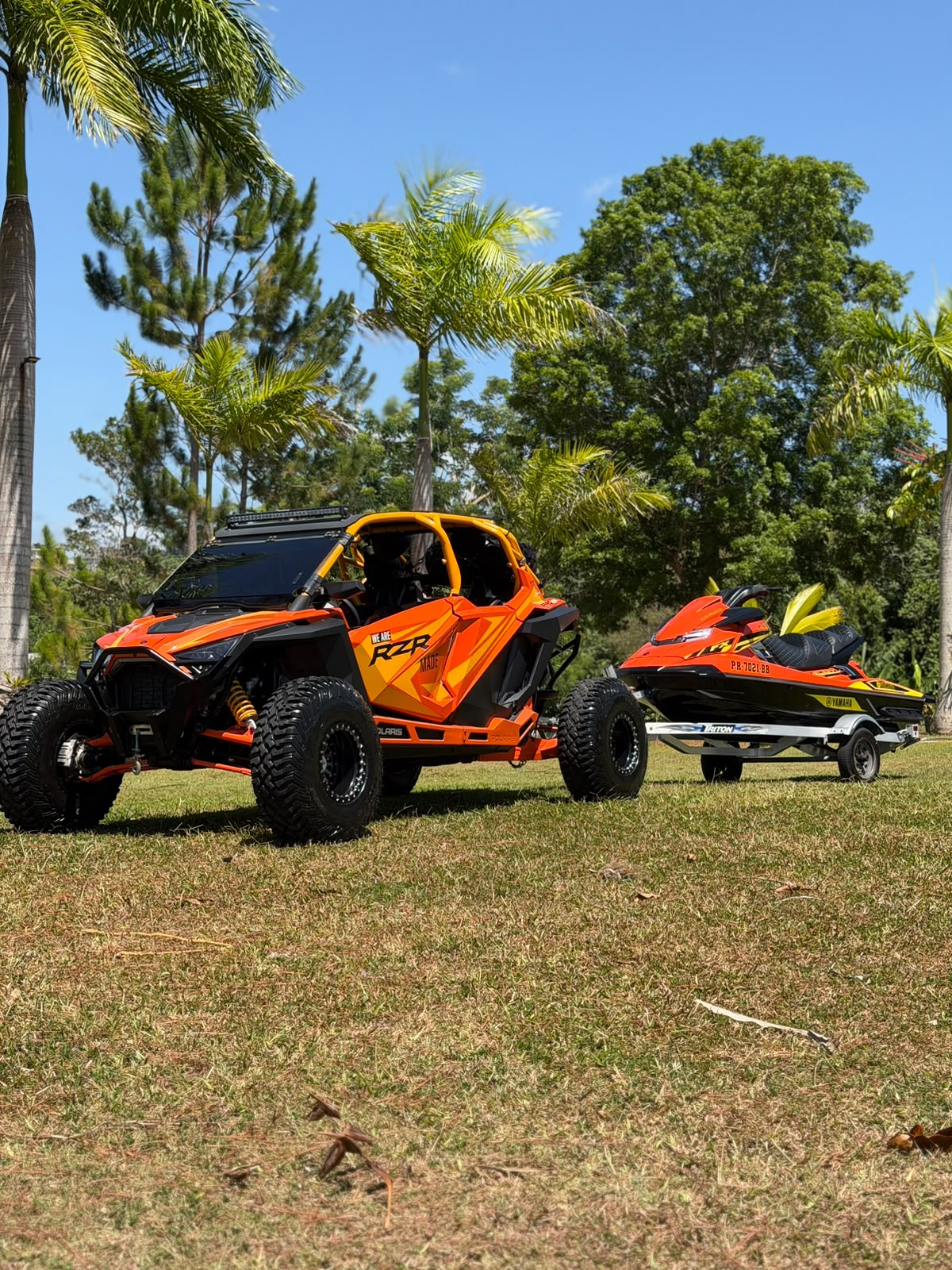 Polaris Pro XP Turbo Yamaha FX Cruiser y carretón Triton